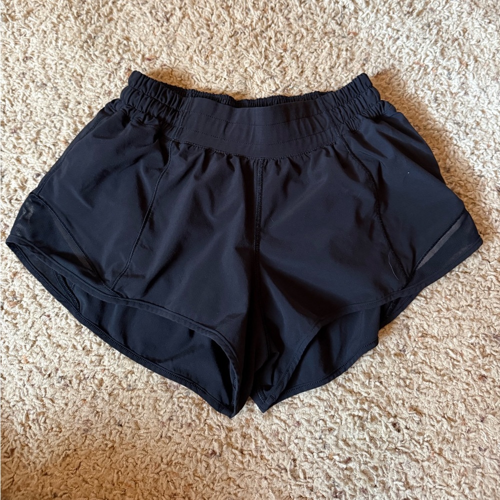 Lululemon Hotty Hot Low-rise Short 2.5”